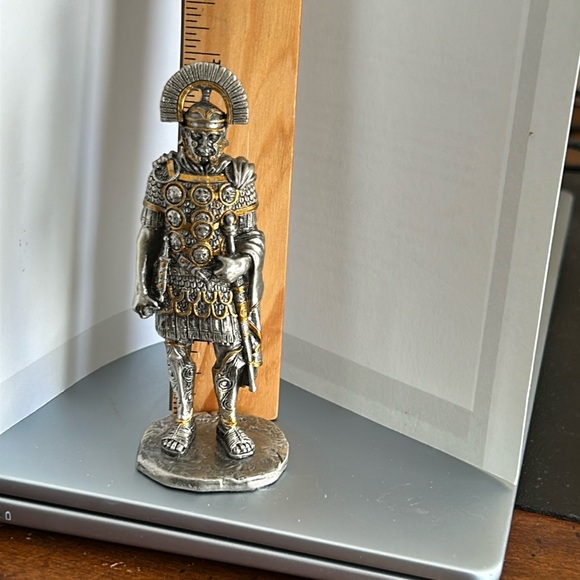 Medieval Knight and Roman Soldier Figurine Set - Veronese 4" - Picture 14 of 14